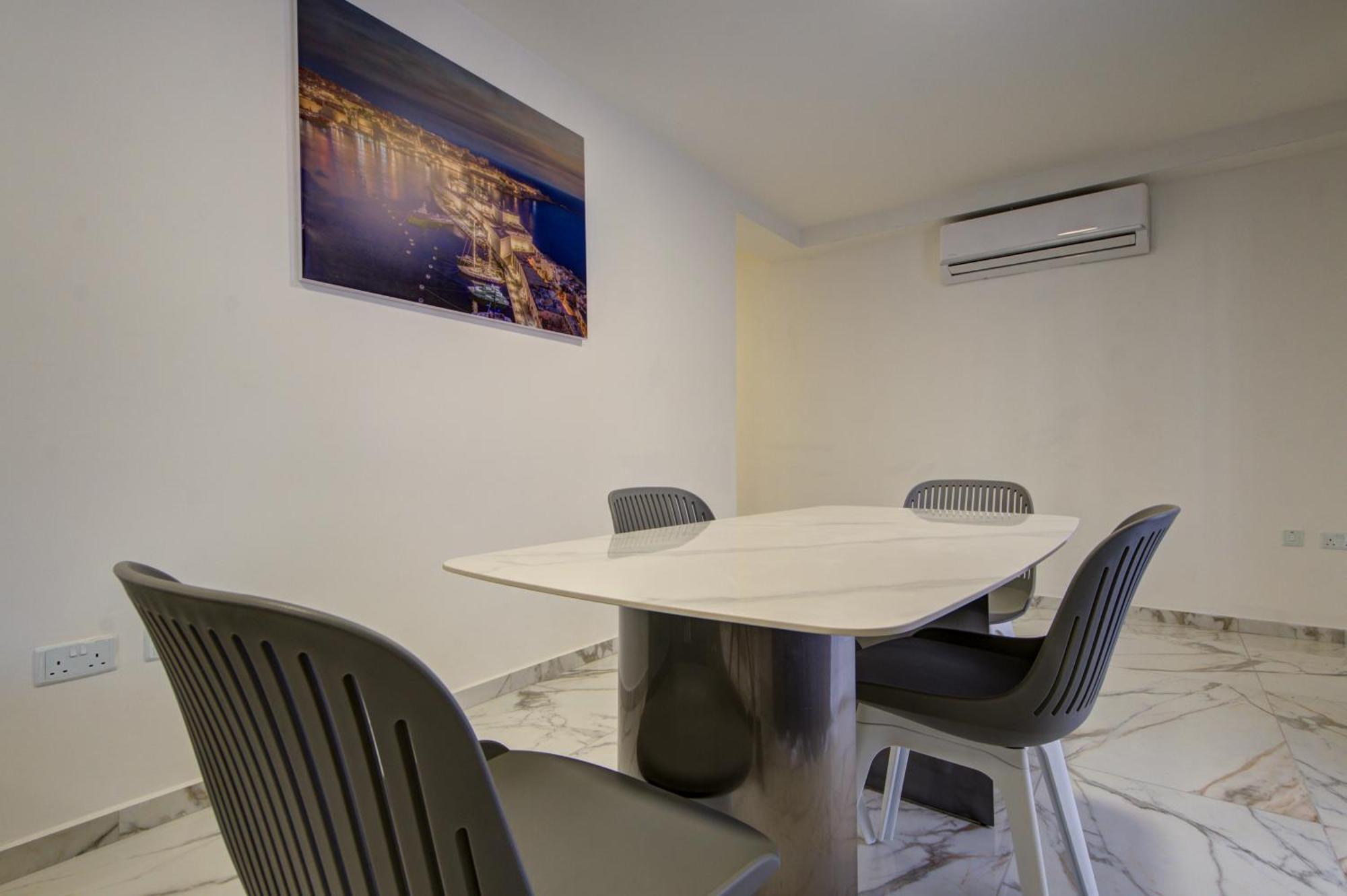 The St Pauls Bay Escape Suites By 360 Estates San Pawl il-Baħar Zewnętrze zdjęcie